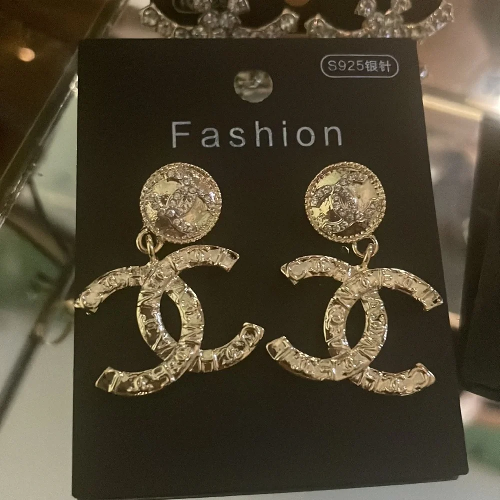 🆕 Bundle of Fashion Earrings - Picture 4 of 7